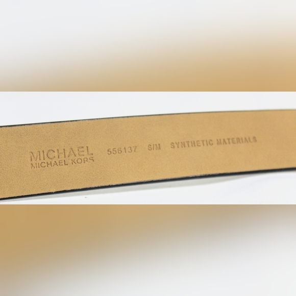 Michael Kors logo Belt bag, SM. EUC - Picture 9 of 16